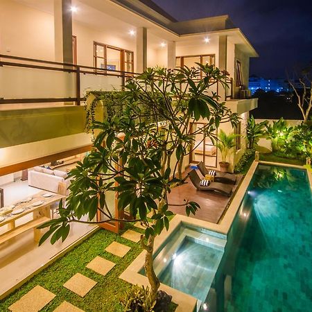 Villa Tepi Sungai Legian  Room photo